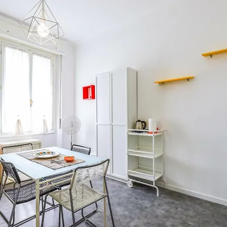Venini Flat
